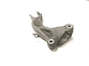 AUDI A4 B9 (2015–2026) Front shock absorber bracket 8W0413038H - 3