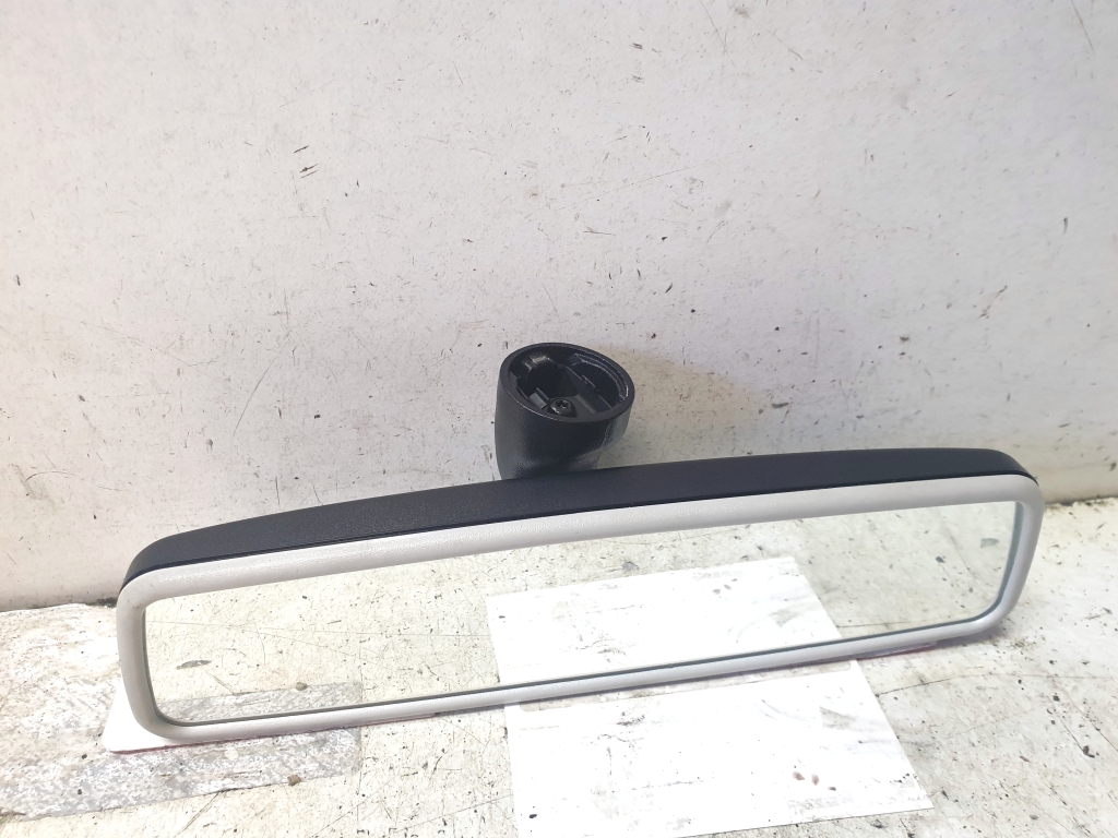 Volkswagen Jetta (2010–2017) Sisepeegel E9014026 Volkswagen Jetta (2010–2017) Sisepeegel E9014026