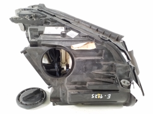 Mercedes Benz C-Class 205 (2014–2021) Esituli A2059061506 - 5