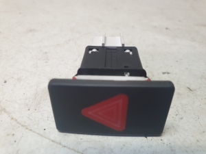 Volkswagen Jetta (2010–2017) Hazard light switch 5C6953509A - 4