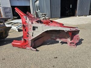 VOLVO V60 (2018–2026) Eesmine tugijalg 31353762 - 2