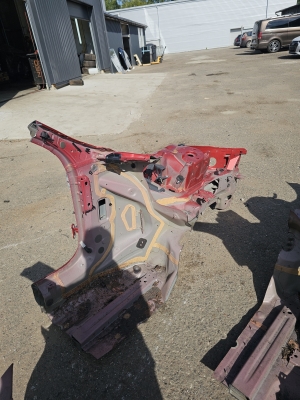 VOLVO V60 (2018–2026) Front outrigger 31353761 - 2