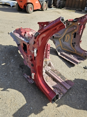 VOLVO V60 (2018–2026) Front outrigger 31353761 - 4