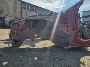 VOLVO V60 (2018–2026) Front outrigger 31353761 - 5