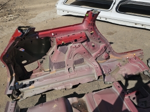 VOLVO V60 (2018–2026) Tagumine poritiib ja selle osad 31484843 - 2