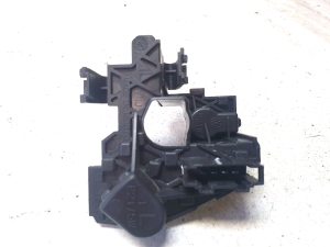 Volkswagen Jetta (2010–2017) Rear corner tail light bulb holder 5C6945257 - 3