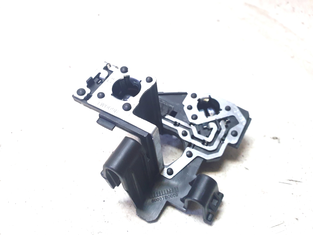 Volkswagen Jetta (2010–2017) Rear corner tail light bulb holder 5C6945258 Volkswagen Jetta (2010–2017) Rear corner tail light bulb holder 5C6945258