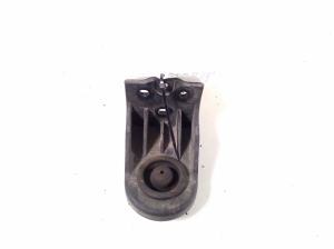 Radiator bracket - 25334KL000