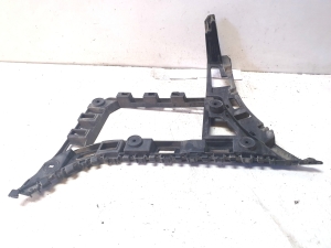 Rear bumper bracket - 5C6807394