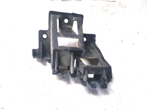 Rear bumper bracket - 5C6807394A