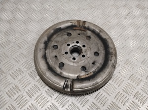 Volkswagen Golf VII (2012–2026) Siduri hooratas 04L105266C - 2
