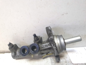 Brake master cylinder - 5650