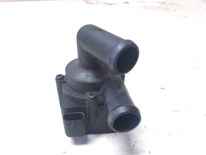 Volkswagen Jetta (2010–2017) Auxiliary water pump 5N0965561 - 3