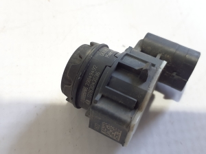 VOLVO XC90 (2015–2024) Front parking sensor 32209359 - 3