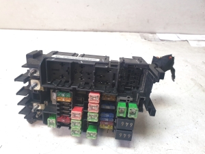 Fuse boxes - 5C0937819K