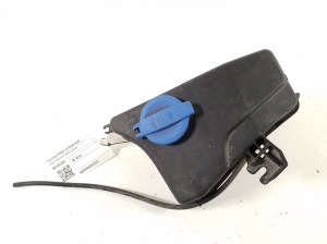   Esiklaasi pesuvedeliku paak  - 98610KL000 