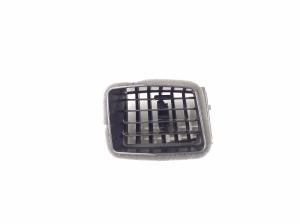 Mitsubishi Outlander (2012–2021) Dashboard air vent grilles 8030A203 - 3