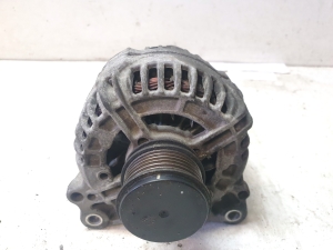 Ģenerators - 06F903023F