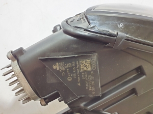 AUDI A4 B9 (2015–2026) Esituli 8W0941033 - 2
