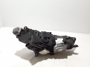 AUDI A4 B9 (2015–2026) Esituli 8W0941033 - 5