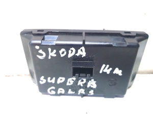 Skoda Superb (2008–2015) Bildschirm 3T0919201A - 4