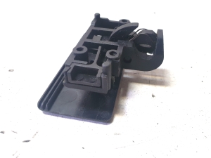 Ford Focus (1998–2005) Trunk handle 2S61A06104AA - 3