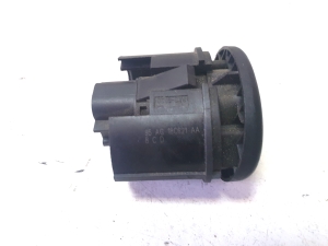 Interrupteur de dégivrage de lunette arrière - 95AG18C621AA