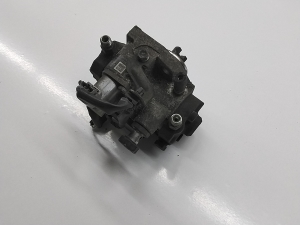   Pompe à carburant  - 1460A043 