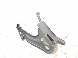   Halter Kotflügel vorne  - 4K0821131 