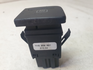 Volkswagen Transporter T5 (2003–2015) Rear window defroster switch 7H5959621 - 4