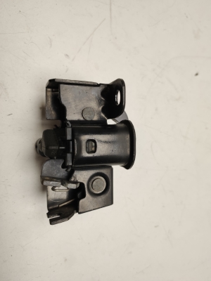 Mercedes Benz CLS-Class 219 (2004–2010) Hood latch A2198800060 - 3