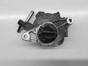 Mitsubishi Outlander (2012–2021) Vaakumpump 14650W010P - 2