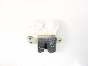   Trunk lid lock  - 5808A098 