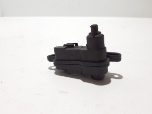   Verrou de bouchon de remplissage de carburant  - 8V4862159B 