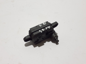 AUDI A6 C8 (2018–2025) Verschluss des Tankdeckels 8V4862159B - 4