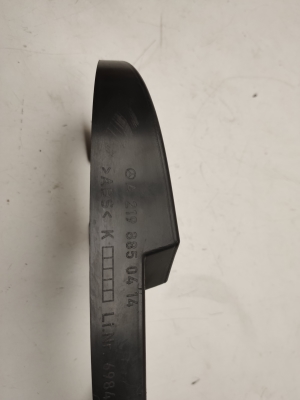 Mercedes Benz CLS-Class 219 (2004–2010) Esitule kinnitus A2198850414 - 2