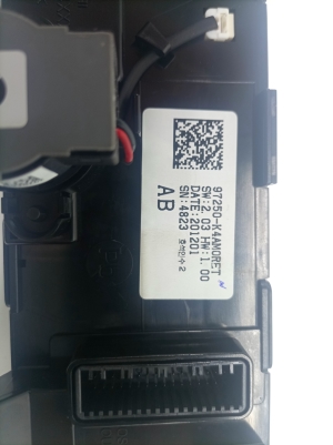 Hyundai Kona (2017–2023) Heater control panel 97250K4AMORET - 4