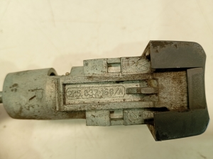 Volkswagen Caddy IV (2015–2020) Front door lock cylinder 2k5837168a - 2