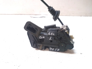 Volkswagen Jetta (2010–2017) Rear side door lock 5K4839015 - 2