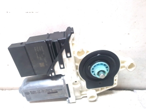 Volkswagen Jetta (2010–2017) Hinterer Seitentür-Fensterhebermotor 3C0959703B - 3