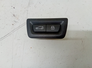 Schalter Heckklappe schließen - 5A1B301