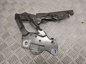 BMW X5 G05 (2018–2026) Hood hinge 7418202 - 2