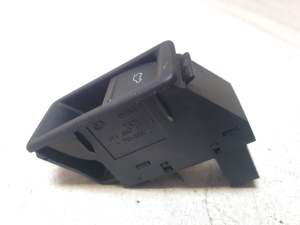 Volkswagen Jetta (2010–2017) Trunk opening switch 1Y1959527A - 2
