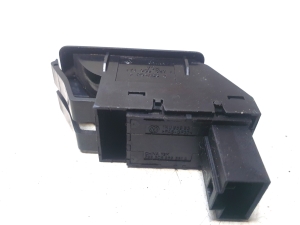 Volkswagen Jetta (2010–2017) Trunk opening switch 1Y1959527A - 3
