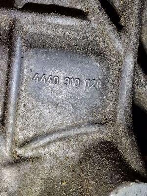 AUDI Q7 (2006–2015) Esisilla reduktor 4460310020 - 2