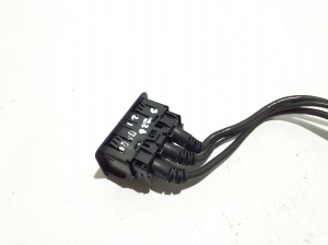 Mercedes Benz S-Class 223 (2020–2026) USB-pesa A2238204403 - 2