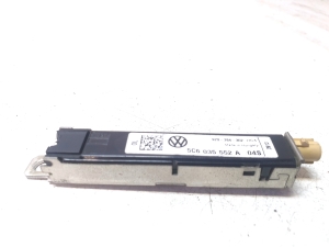 Volkswagen Jetta (2010–2017) Antenni võimendi 5C6035552A - 3
