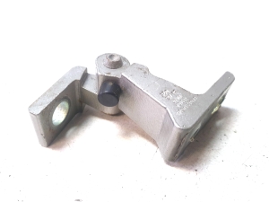 Front door lower hinge - 8K0831402H