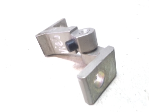 Tagumise küljeukse ülemine hing - 8K0831401G