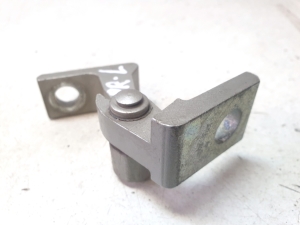 Esiukse ülemine hing - 8K0831401G